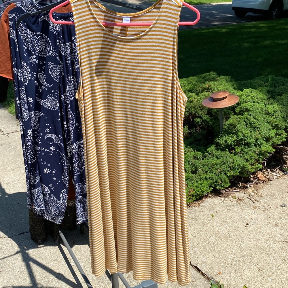 Old Navy gold and white stripe dress